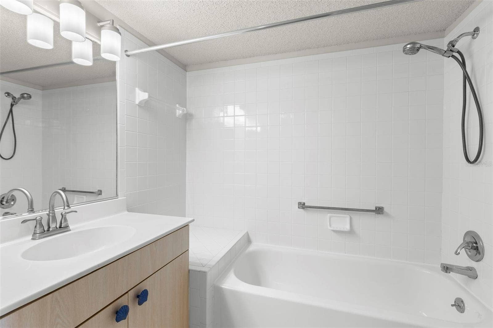 759 MASTERPIECE DRIVE, Sun City Center, FL 33573 Second Floor - Full Bathroom