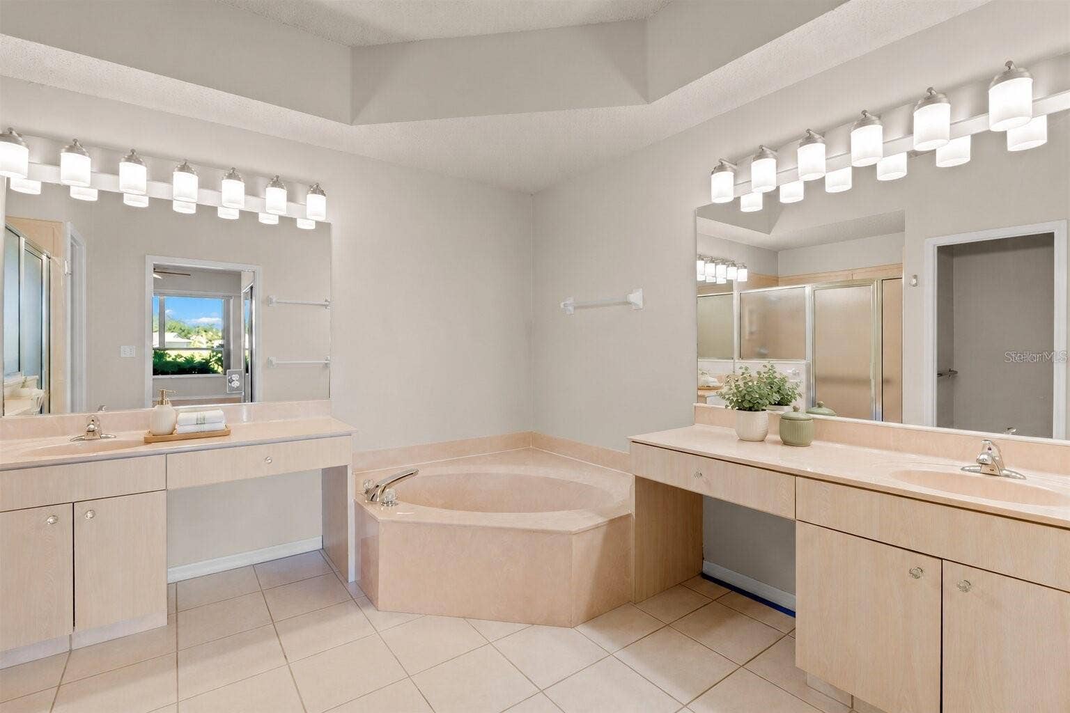 759 MASTERPIECE DRIVE, Sun City Center, FL 33573 First Floor - Primary Bedroom En-Suite