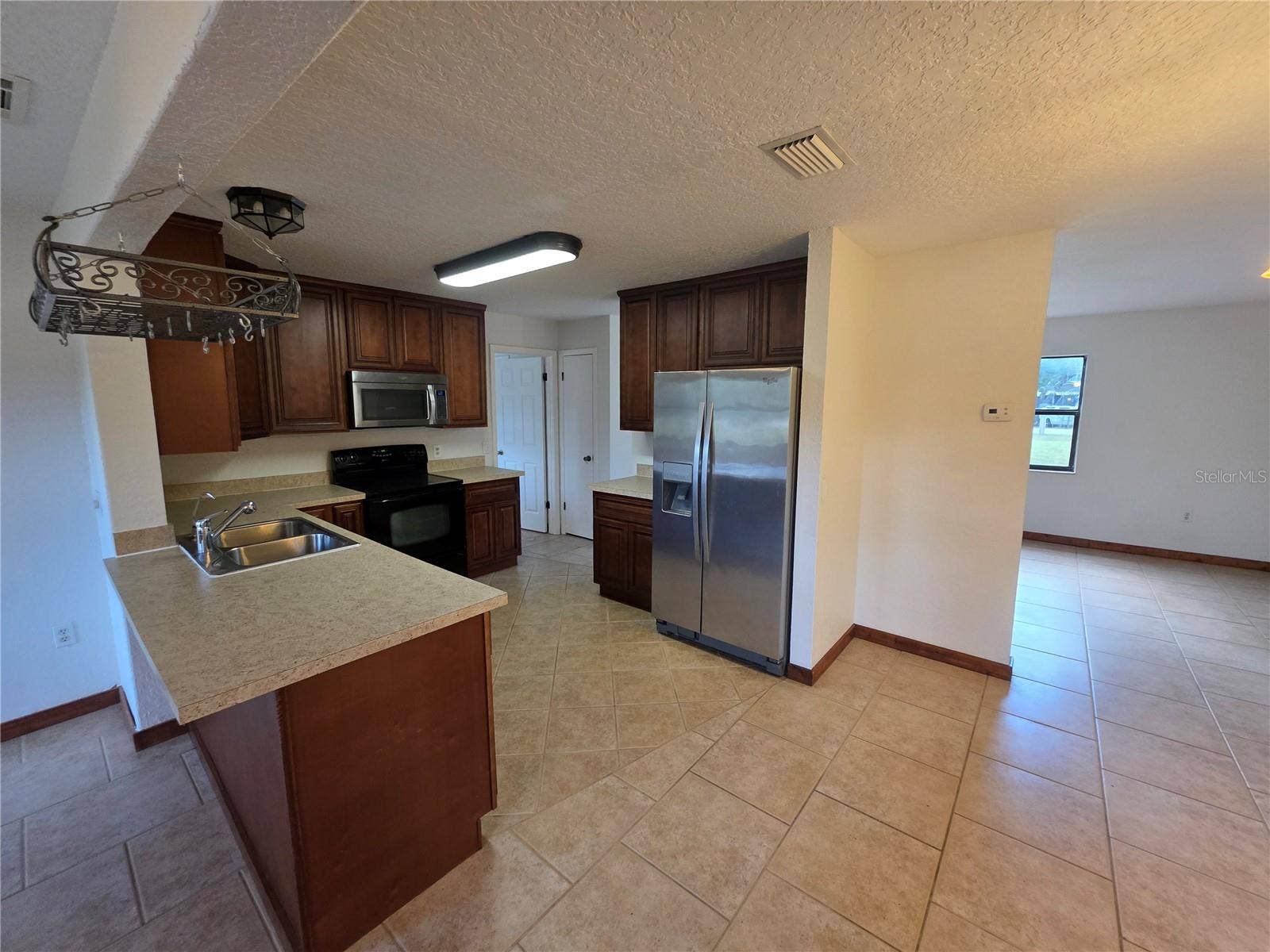 8270 NORMLEE ROAD, Weeki Wachee, FL 34613 Breakfast Bar