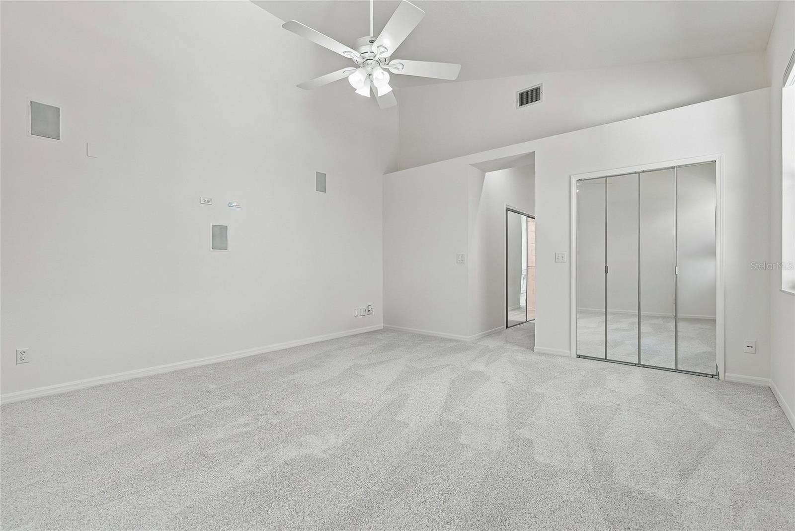 1101 DARLINGTON OAK DRIVE NE, St Petersburg, FL 33703