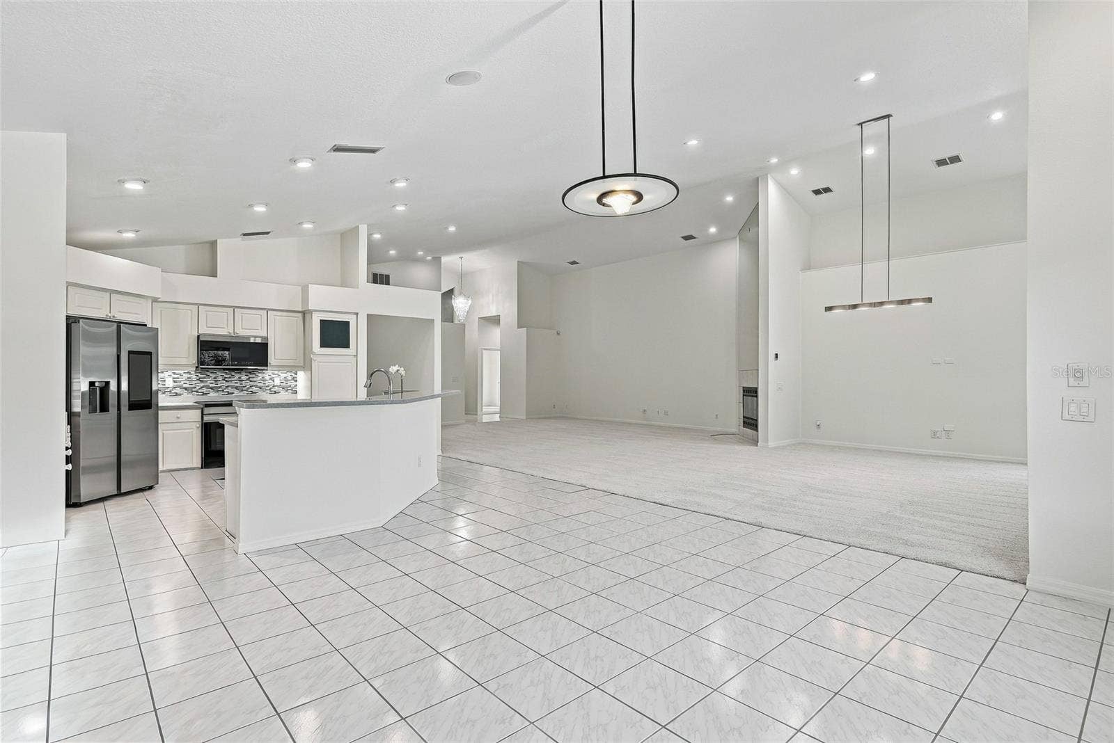 1101 DARLINGTON OAK DRIVE NE, St Petersburg, FL 33703