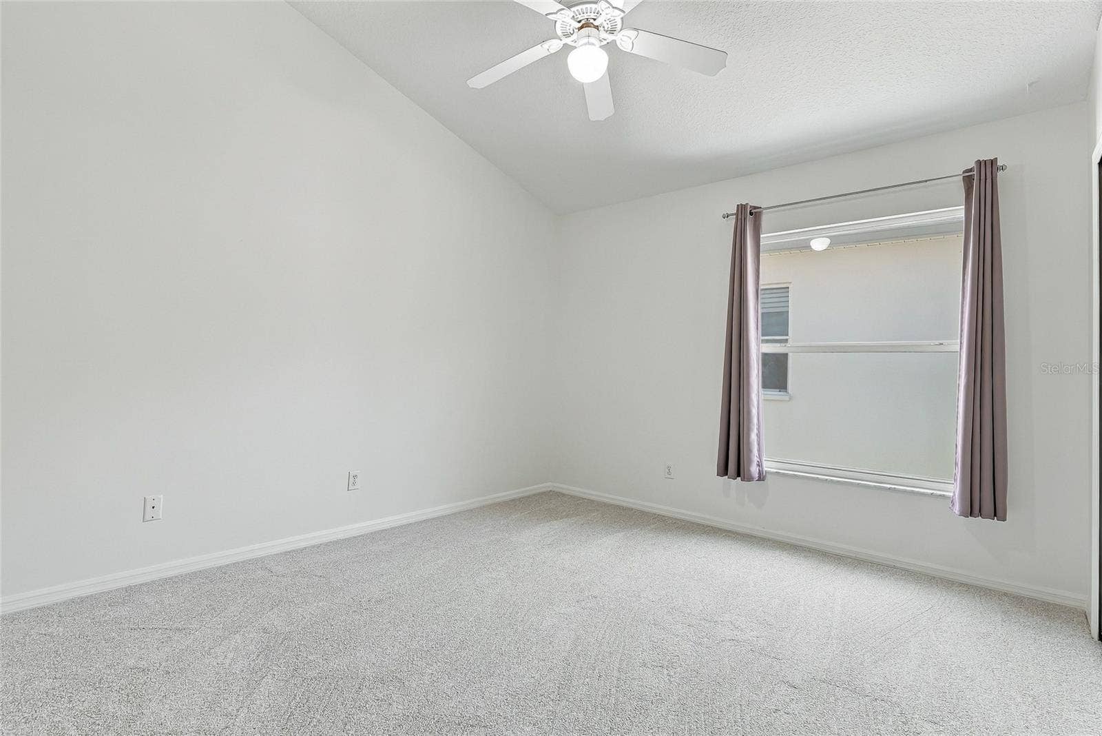 1101 DARLINGTON OAK DRIVE NE, St Petersburg, FL 33703