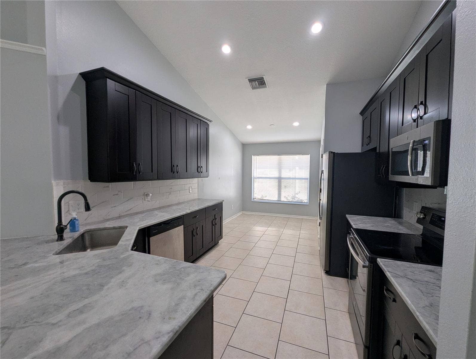 6907 FREEPORT ROAD, Riverview, FL 33578 6907 FREEPORT ROAD, Riverview, FL 33578
