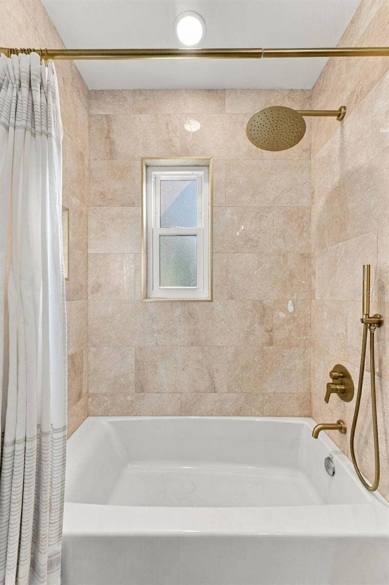 7203 N 13TH STREET, Tampa, FL 33604