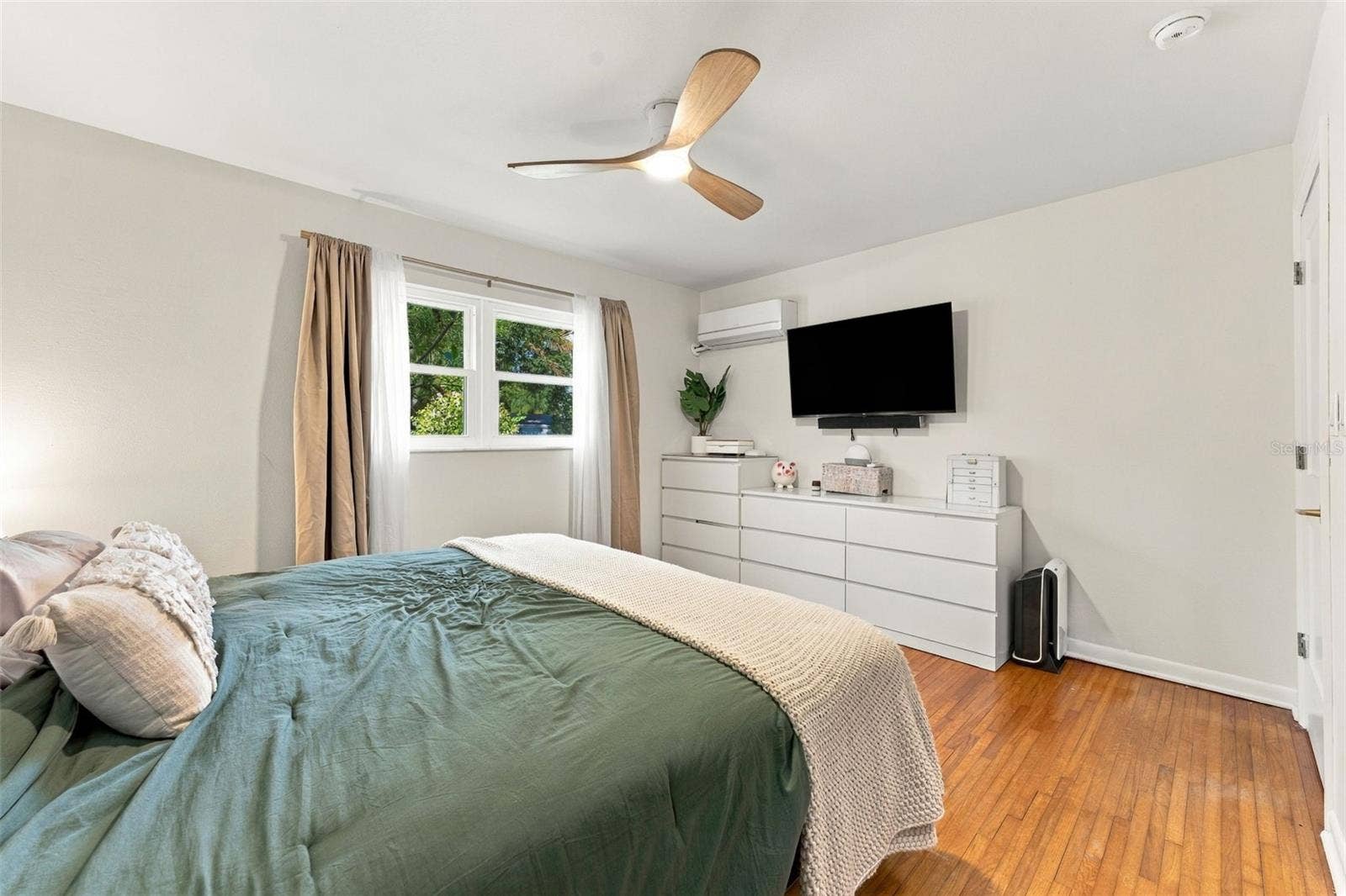 7203 N 13TH STREET, Tampa, FL 33604