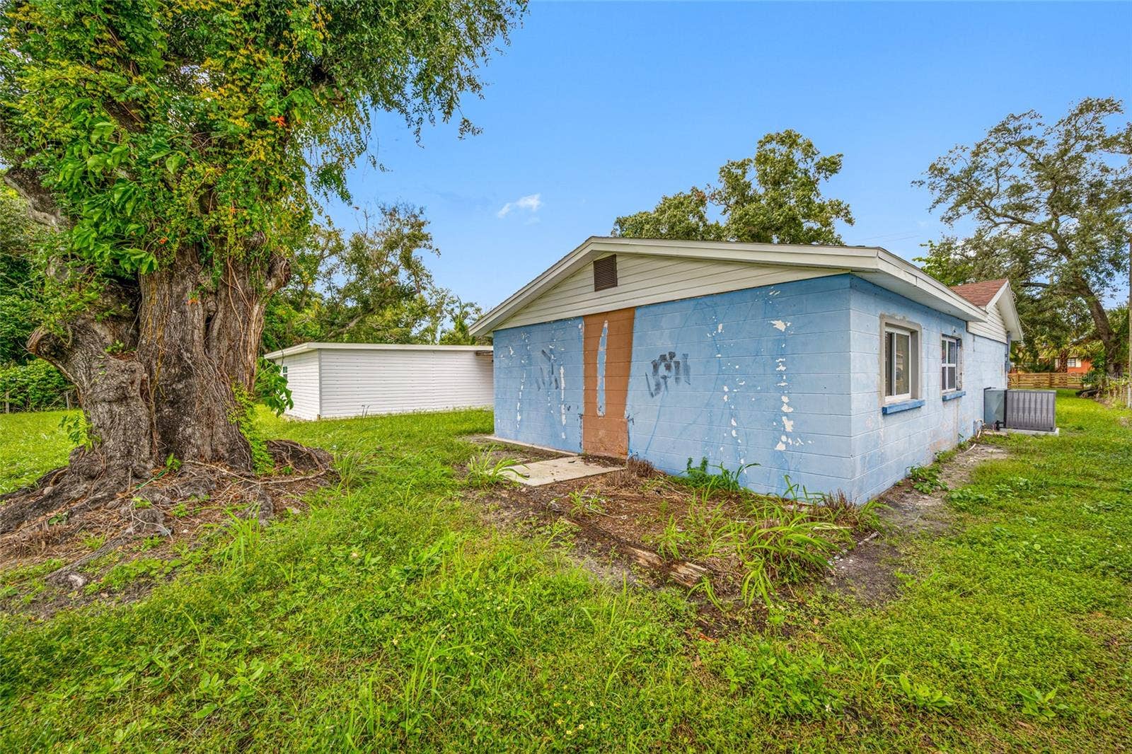 5809 12TH AVENUE S, Tampa, FL 33619