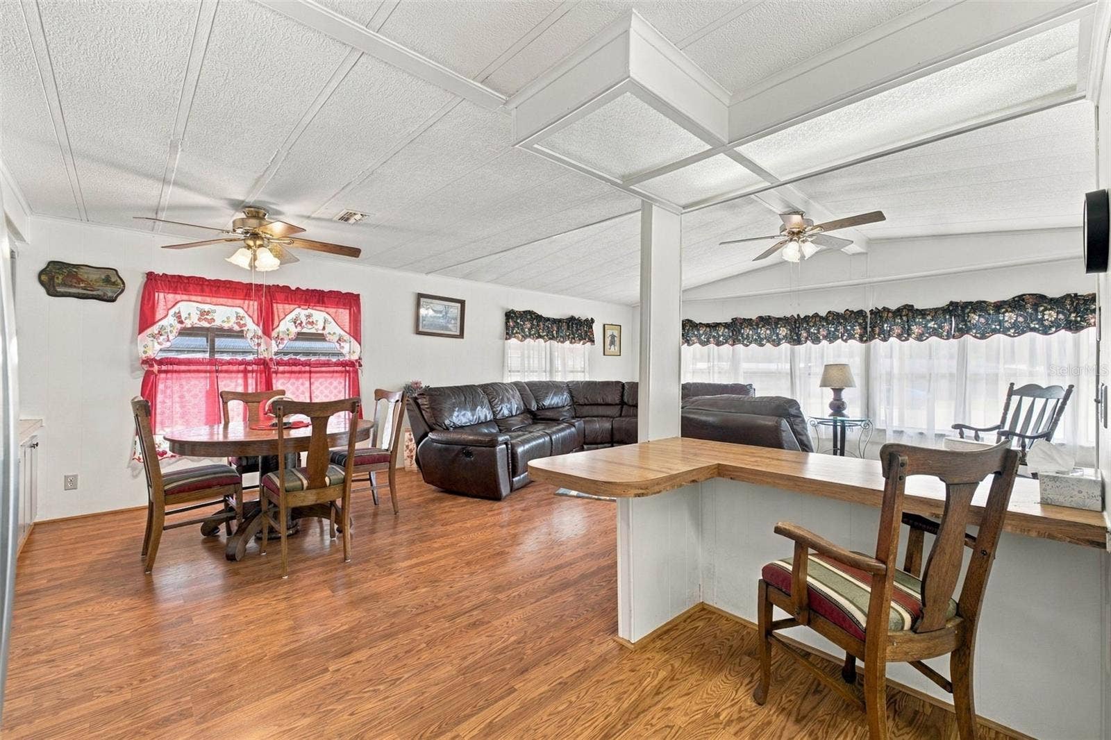 39353 SYCAMORE LANE, Zephyrhills, FL 33542 39353 SYCAMORE LANE, Zephyrhills, FL 33542