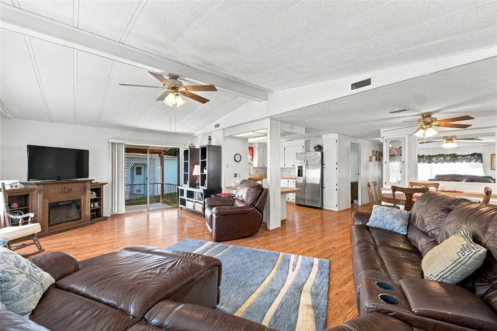 39353 SYCAMORE LANE, Zephyrhills, FL 33542 39353 SYCAMORE LANE, Zephyrhills, FL 33542