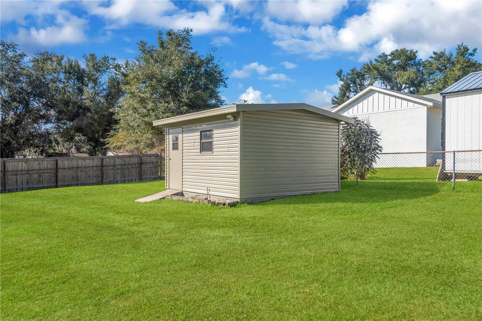 13812 MEADOW OAKS DRIVE, Dover, FL 33527
