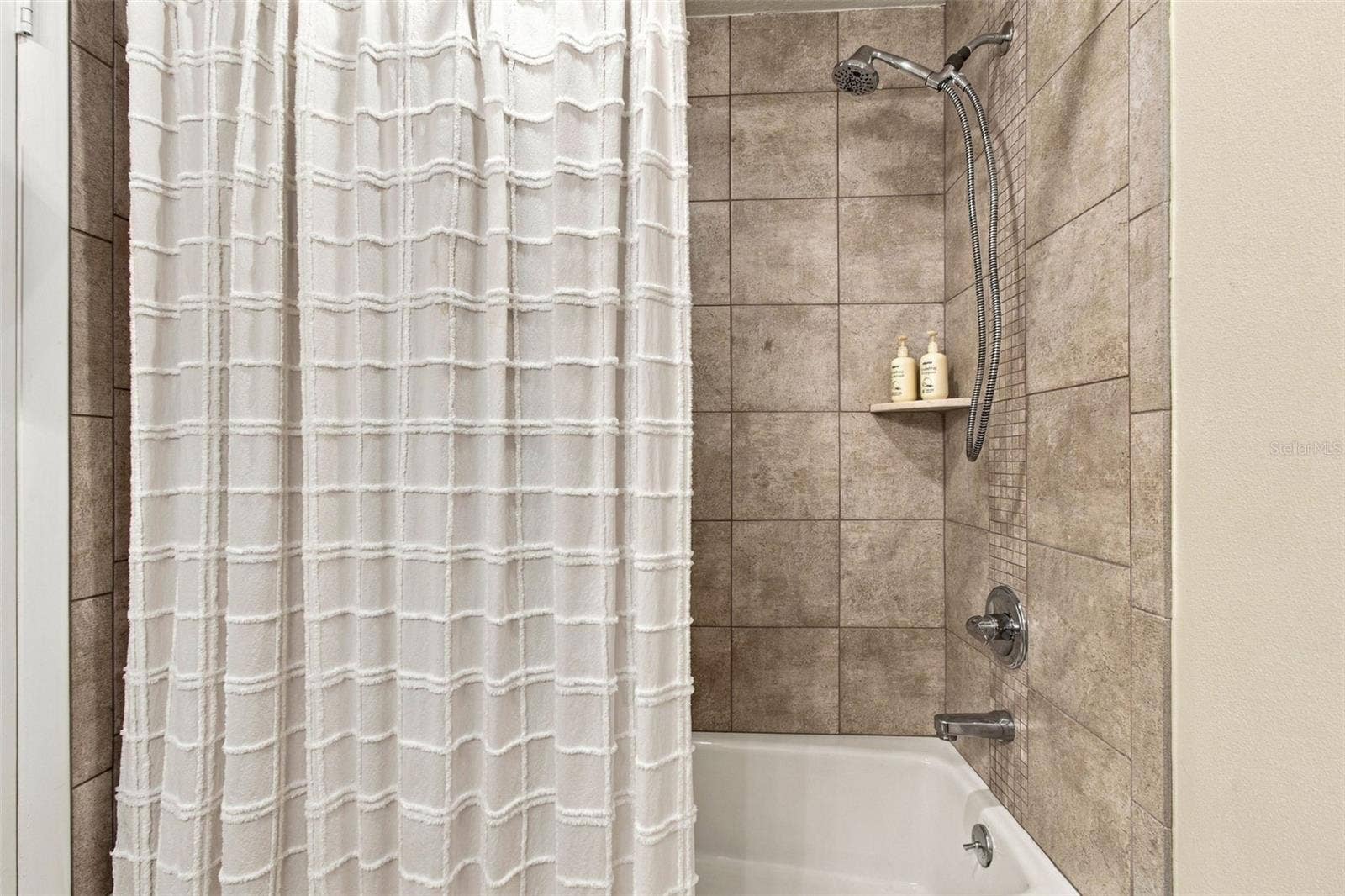 9450 ROBERTS ROAD, Odessa, FL 33556 Bathroom 2