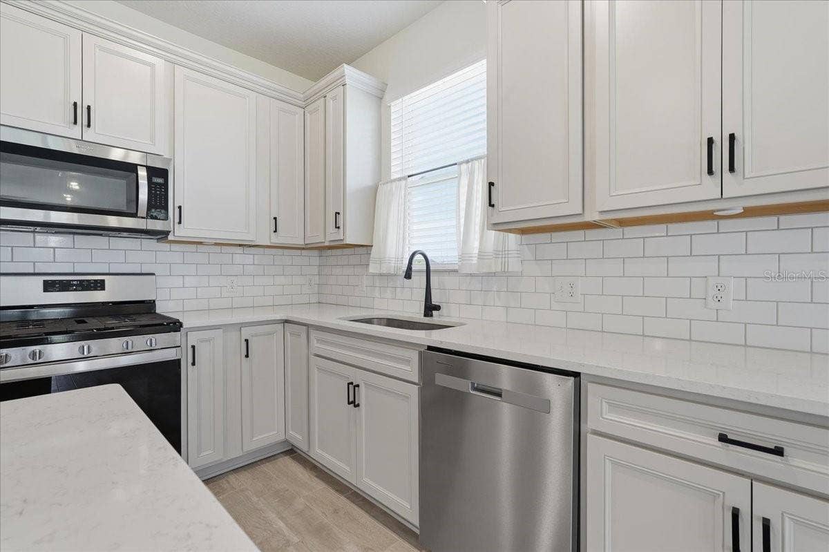 Whirlpool Appliances - Matte Black Hardware