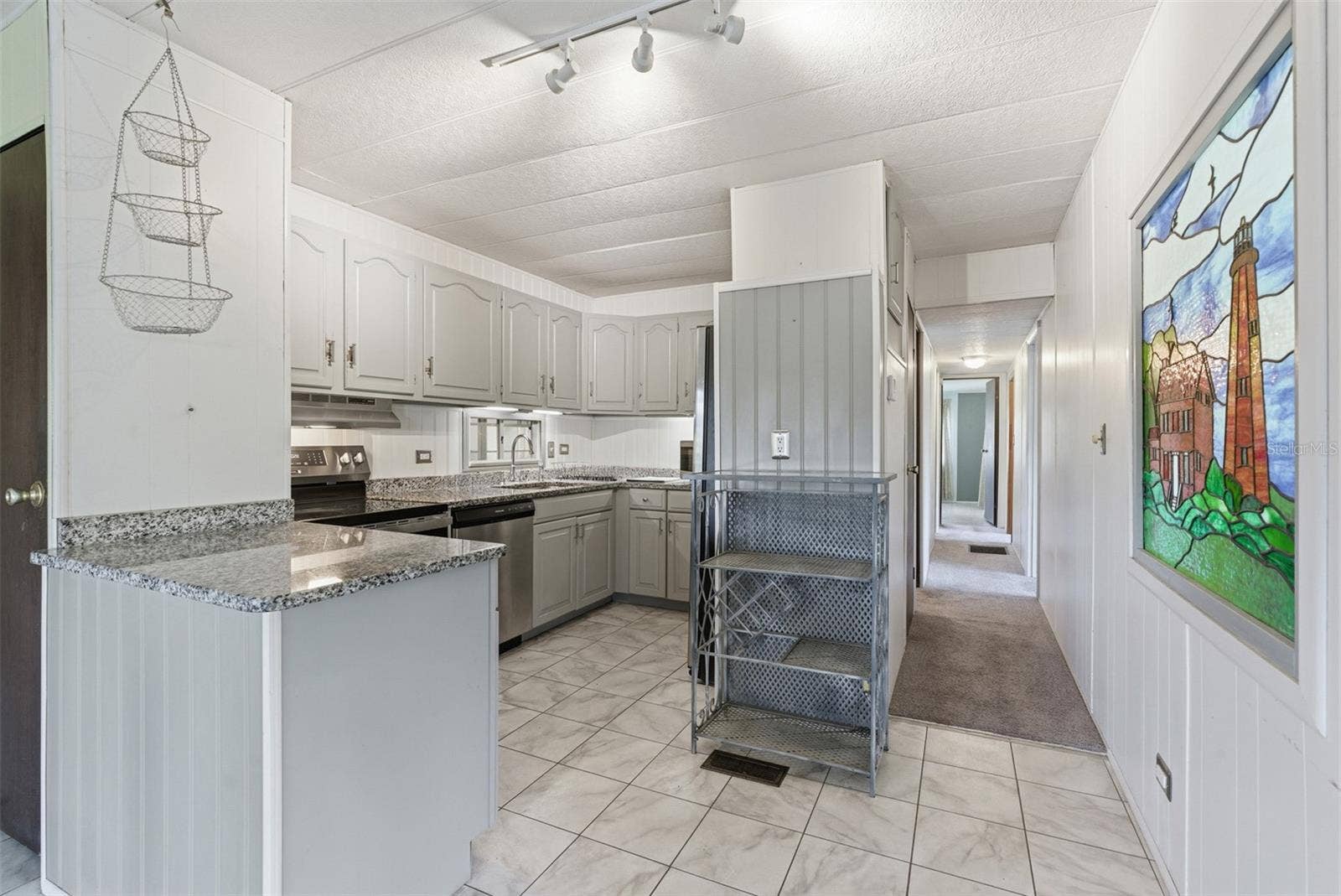 6147 RIDGEWOOD DRIVE, Zephyrhills, FL 33542 6147 RIDGEWOOD DRIVE, Zephyrhills, FL 33542