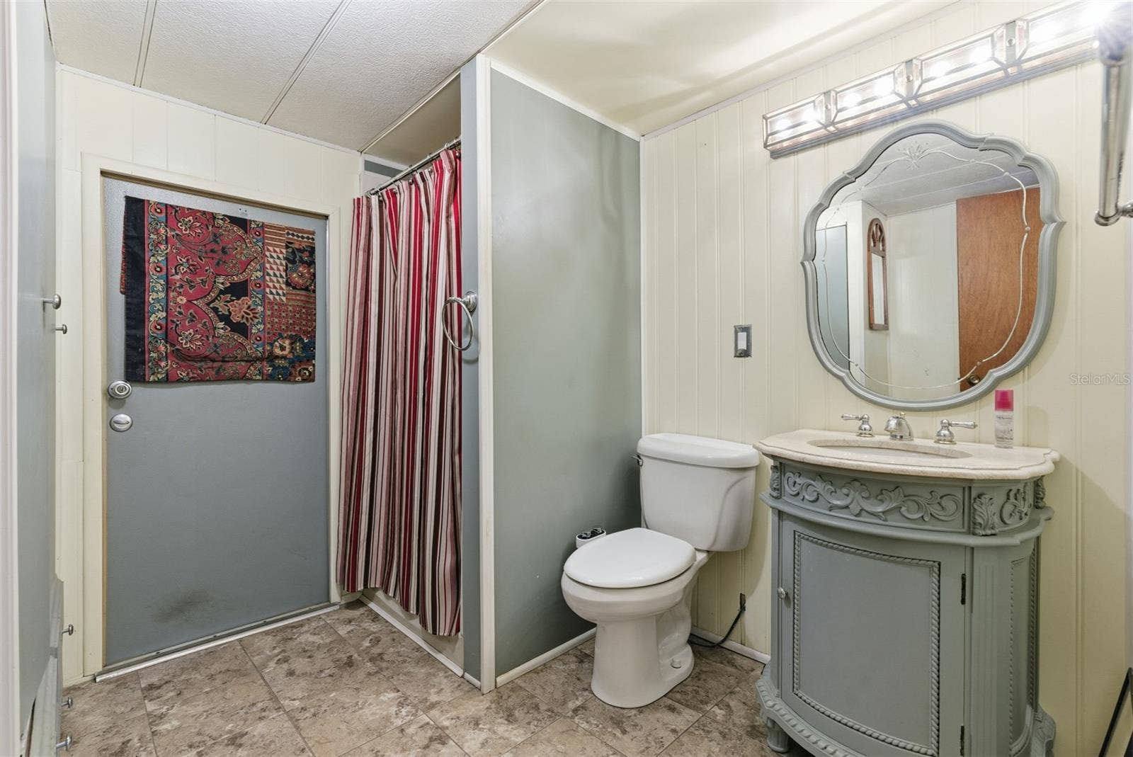 6147 RIDGEWOOD DRIVE, Zephyrhills, FL 33542 6147 RIDGEWOOD DRIVE, Zephyrhills, FL 33542
