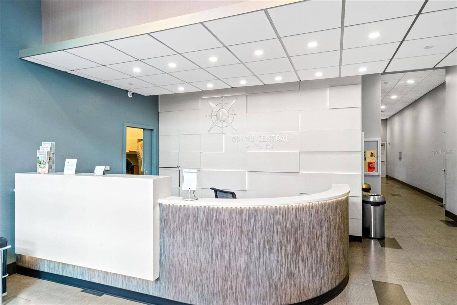 1120 E KENNEDY BOULEVARD, #1229, Tampa, FL 33602 concierge desk