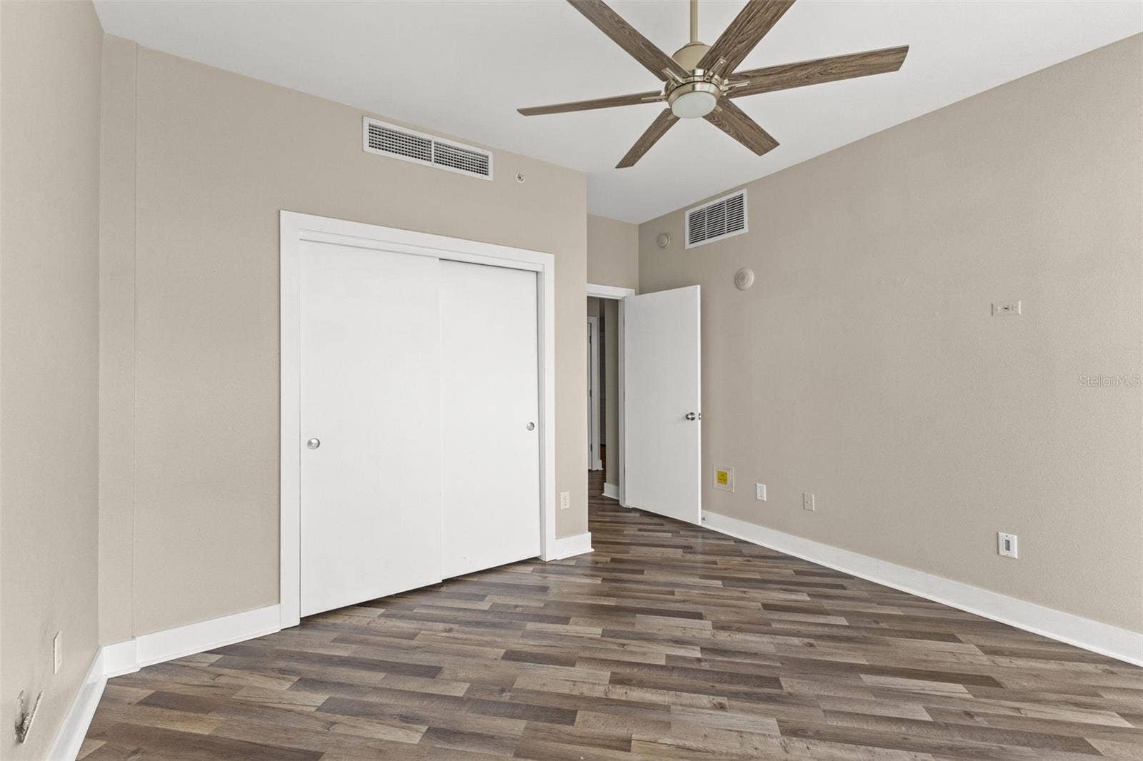 1120 E KENNEDY BOULEVARD, #1229, Tampa, FL 33602 1120 E KENNEDY BOULEVARD, #1229, Tampa, FL 33602