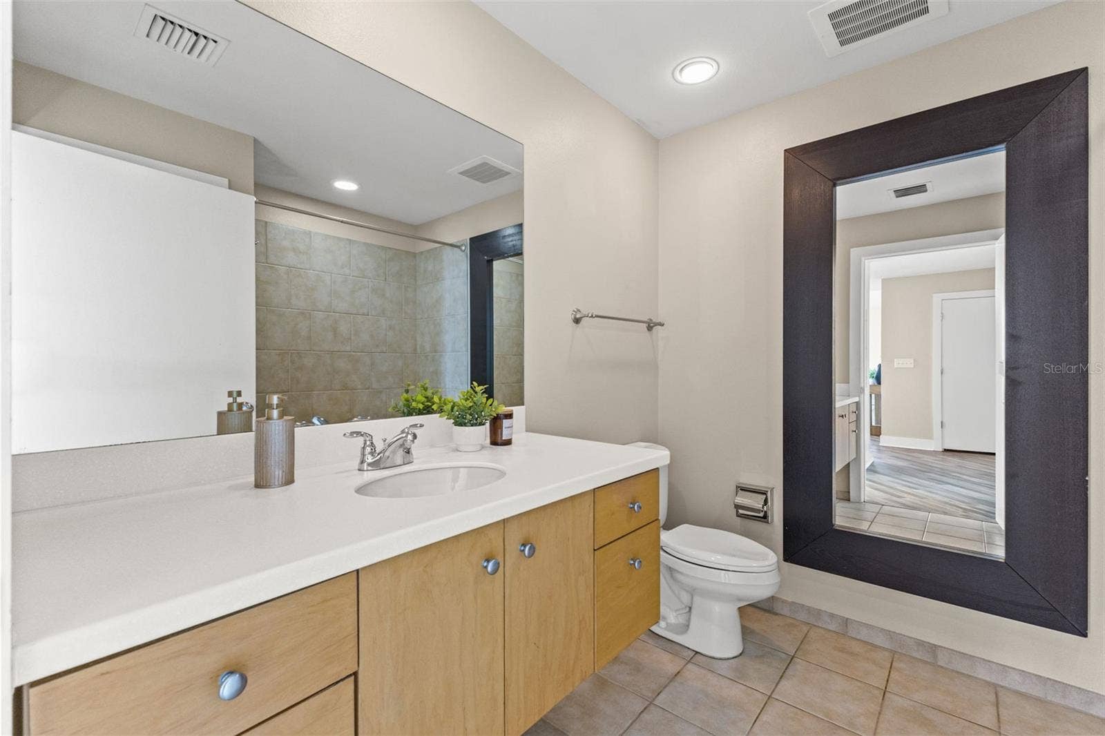 1120 E KENNEDY BOULEVARD, #1229, Tampa, FL 33602 1120 E KENNEDY BOULEVARD, #1229, Tampa, FL 33602