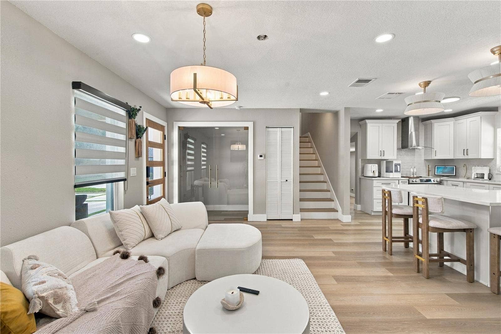 13824 CHERRY BROOK LANE, Tampa, FL 33618 LIVING ROOM & KITCHEN