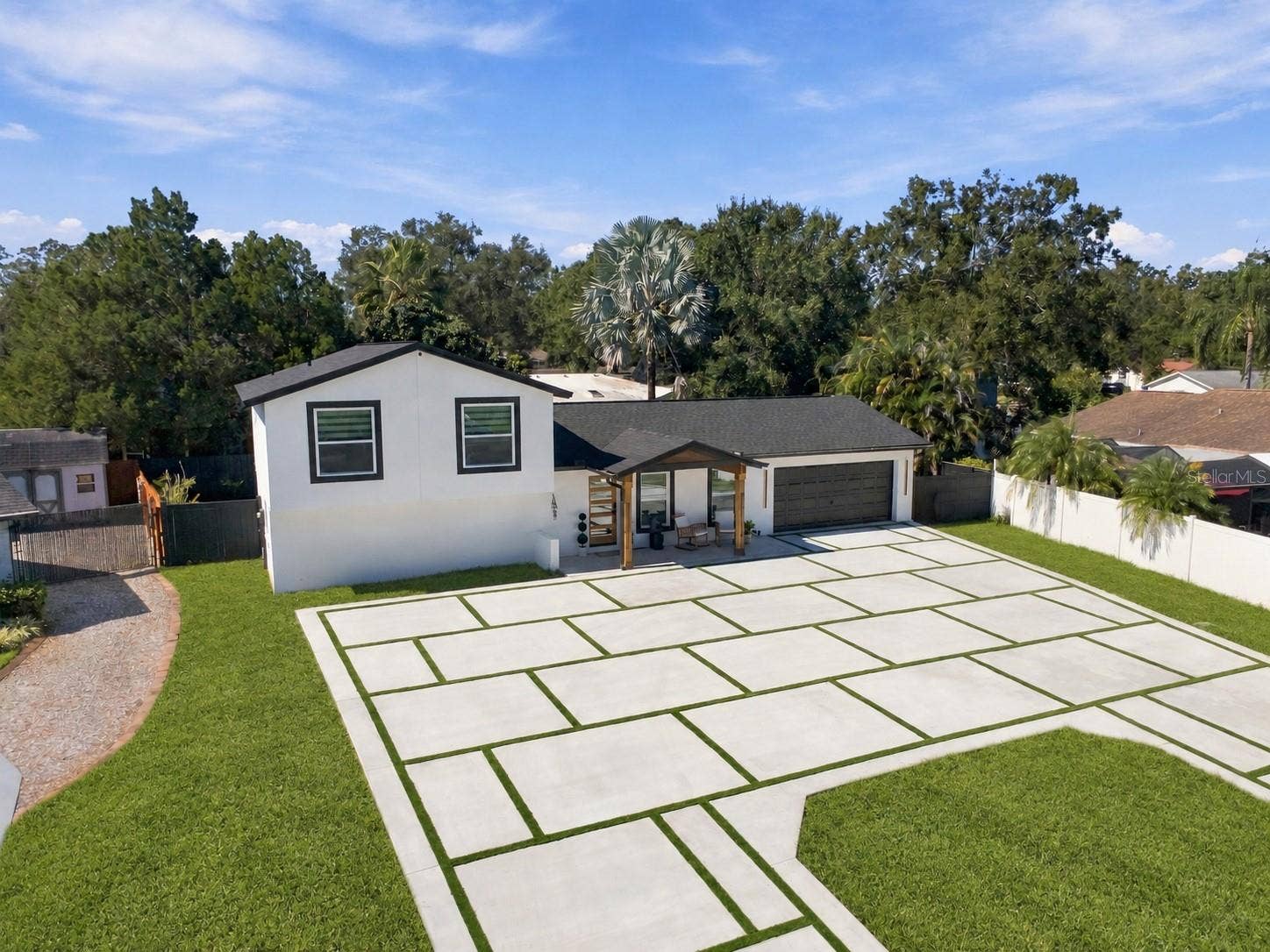 13824 CHERRY BROOK LANE, Tampa, FL 33618 FRONT VIEW
