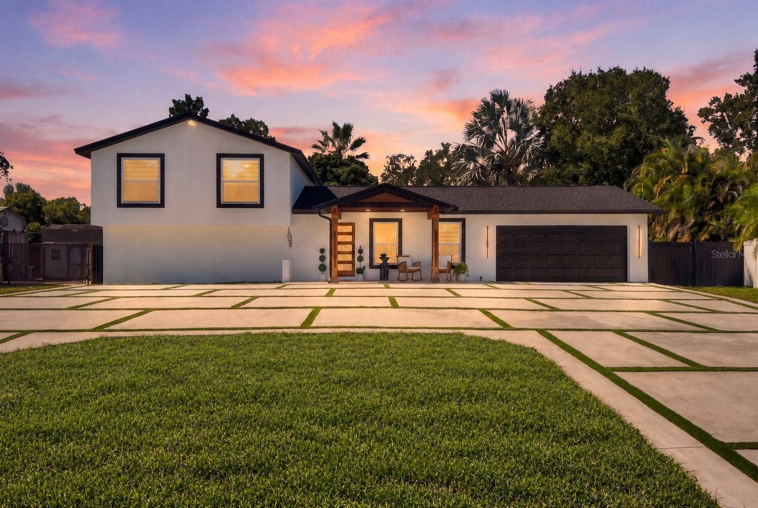13824 CHERRY BROOK LANE, Tampa, FL 33618 FRONT VIEW 1 - TWIGHLIGHT