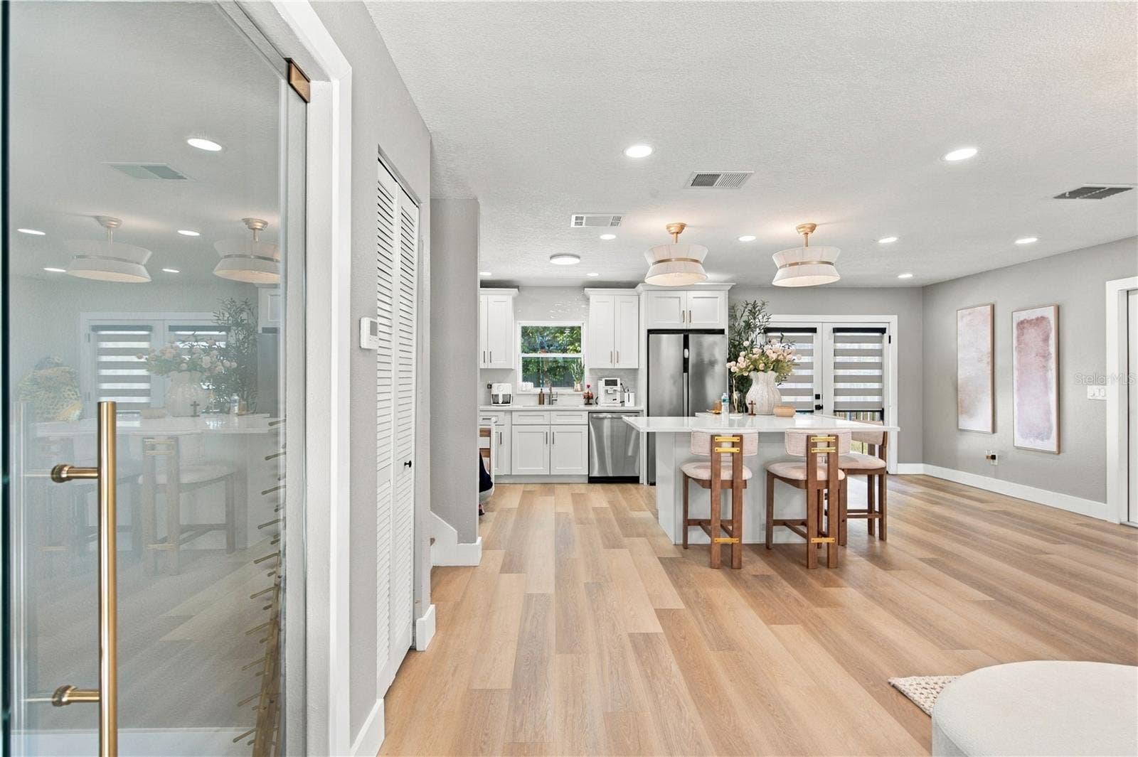 13824 CHERRY BROOK LANE, Tampa, FL 33618 LIVING ROOM & KITCHEN