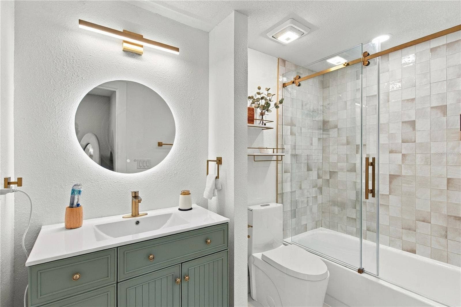 13824 CHERRY BROOK LANE, Tampa, FL 33618 BATHROOM 3