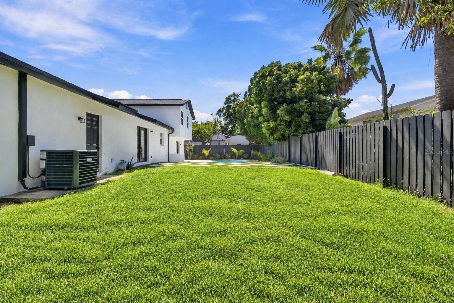 13824 CHERRY BROOK LANE, Tampa, FL 33618 BACKYARD