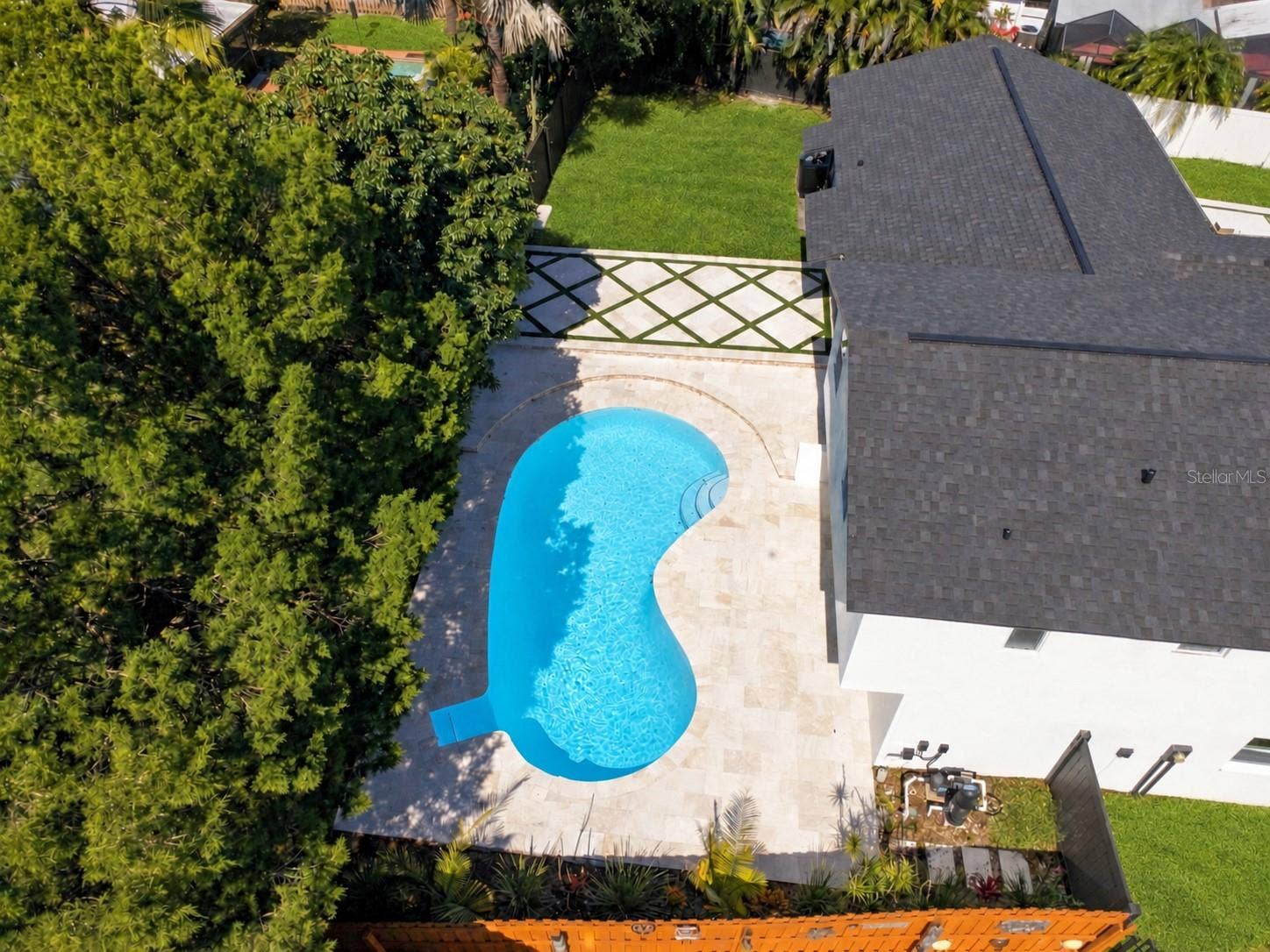 13824 CHERRY BROOK LANE, Tampa, FL 33618 POOL DRONE VIEW