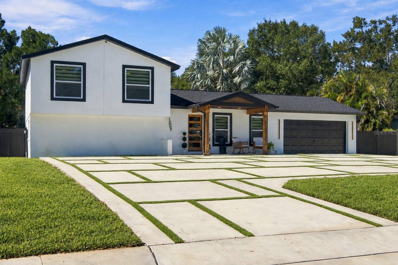 13824 CHERRY BROOK LANE, Tampa, FL 33618 FRONT VIEW