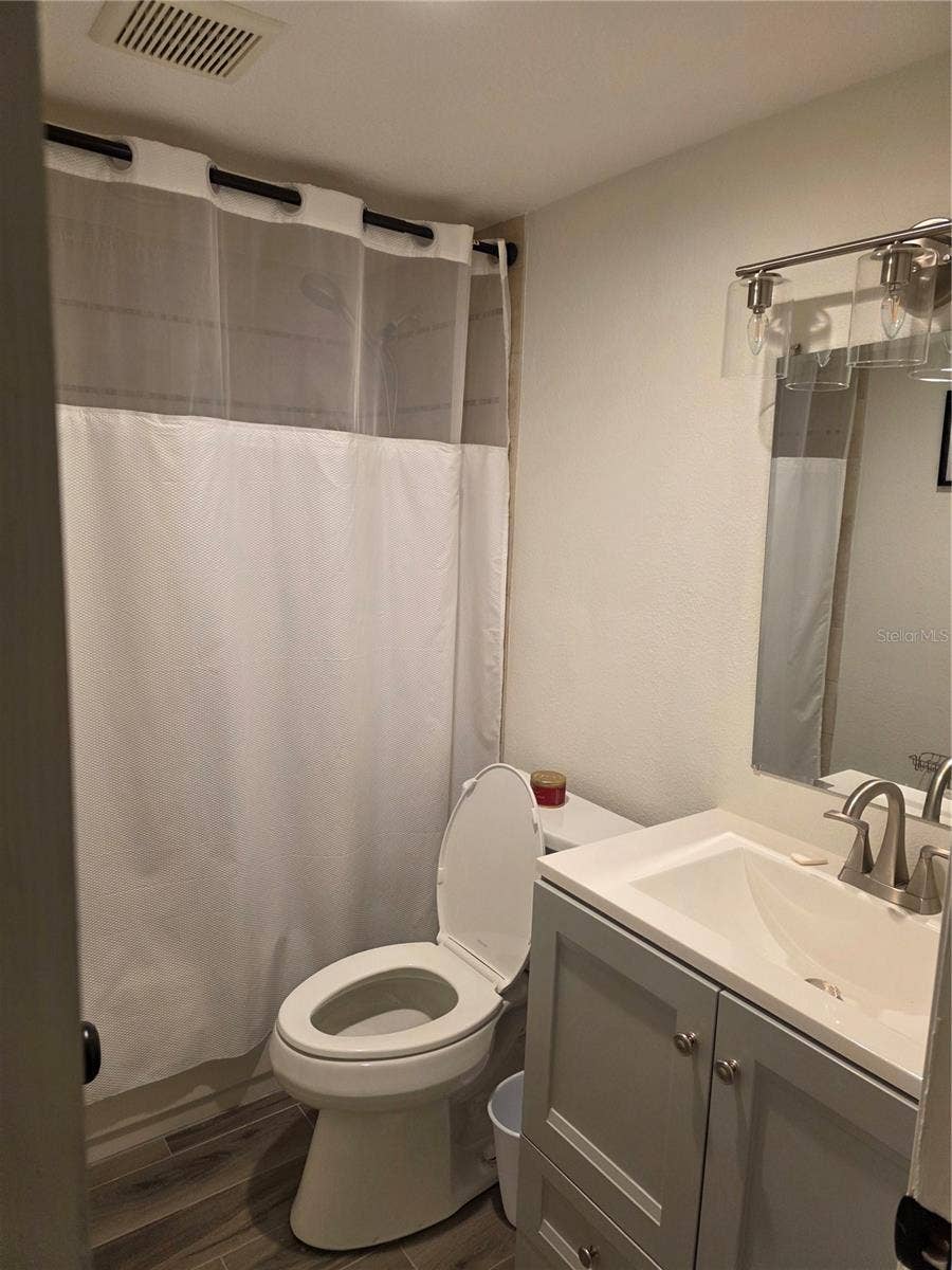 10033 64TH AVENUE N, #9, St Petersburg, FL 33708