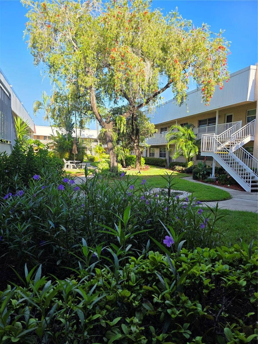 10033 64TH AVENUE N, #9, St Petersburg, FL 33708