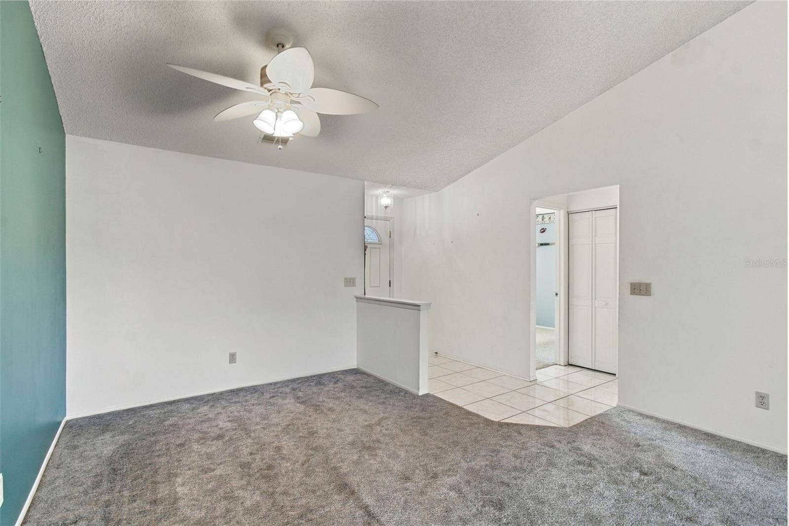 Dining/Front Entrance