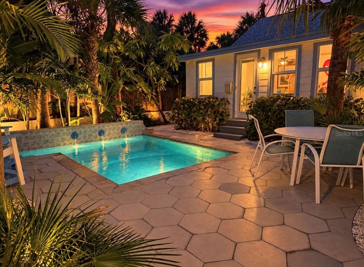 105 6TH AVENUE, St Pete Beach, FL 33706 105 6TH AVENUE, St Pete Beach, FL 33706