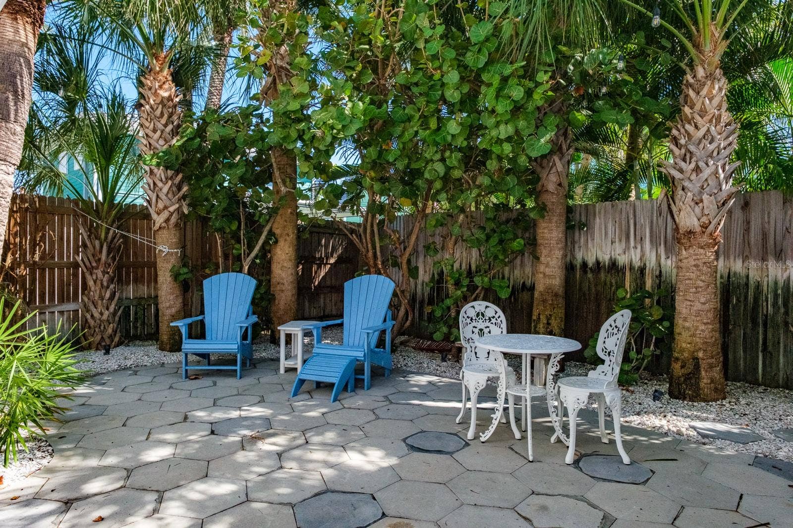 105 6TH AVENUE, St Pete Beach, FL 33706 Back Cottage Courtyard