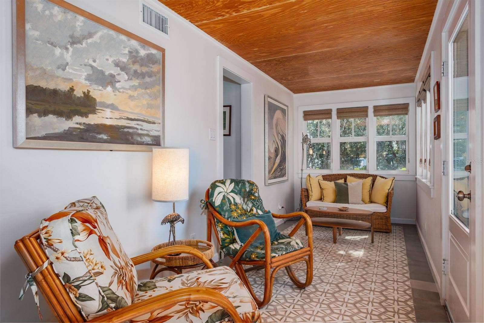 105 6TH AVENUE, St Pete Beach, FL 33706 Main Cottage - Entry