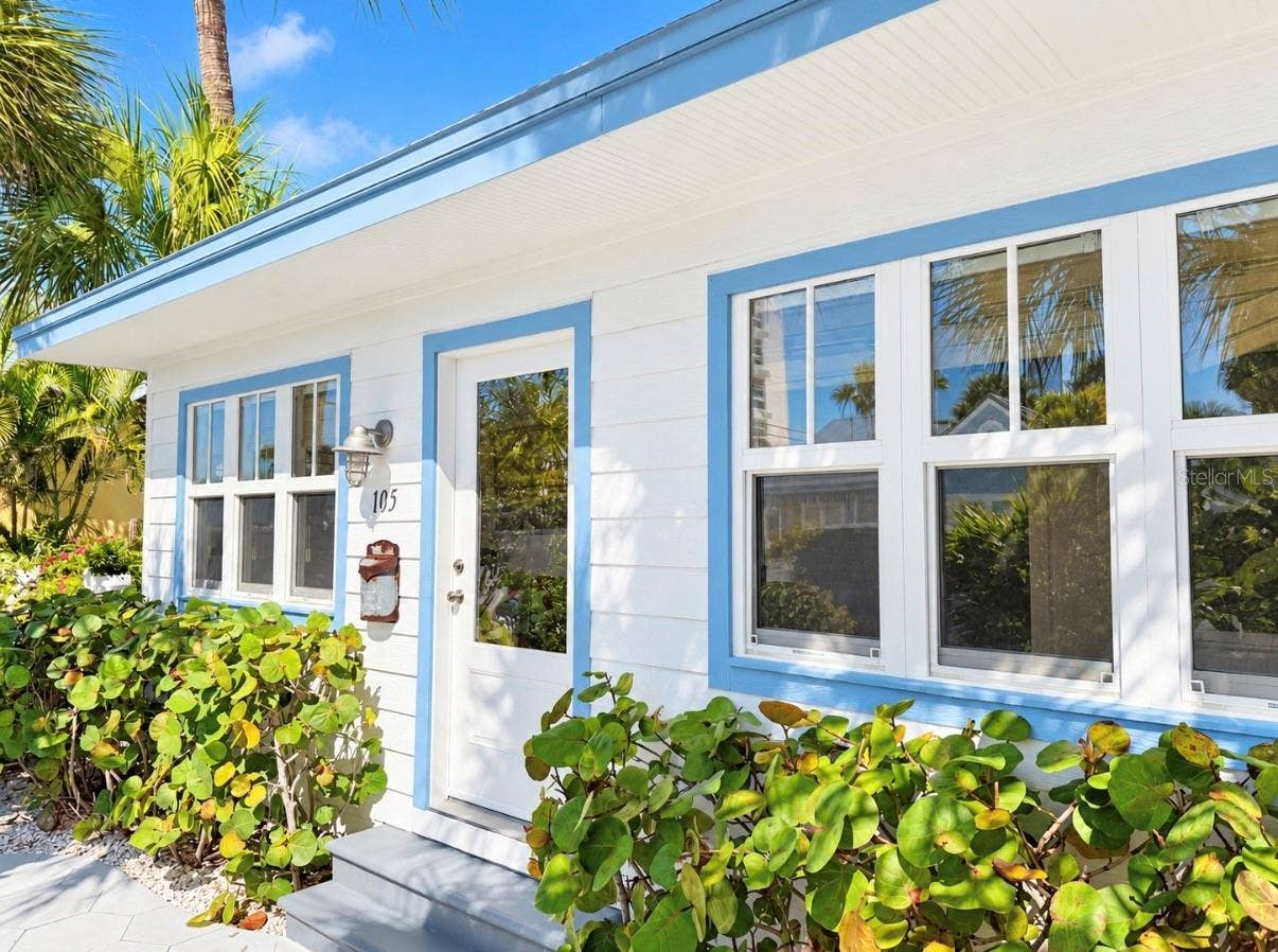 105 6TH AVENUE, St Pete Beach, FL 33706 105 6TH AVENUE, St Pete Beach, FL 33706