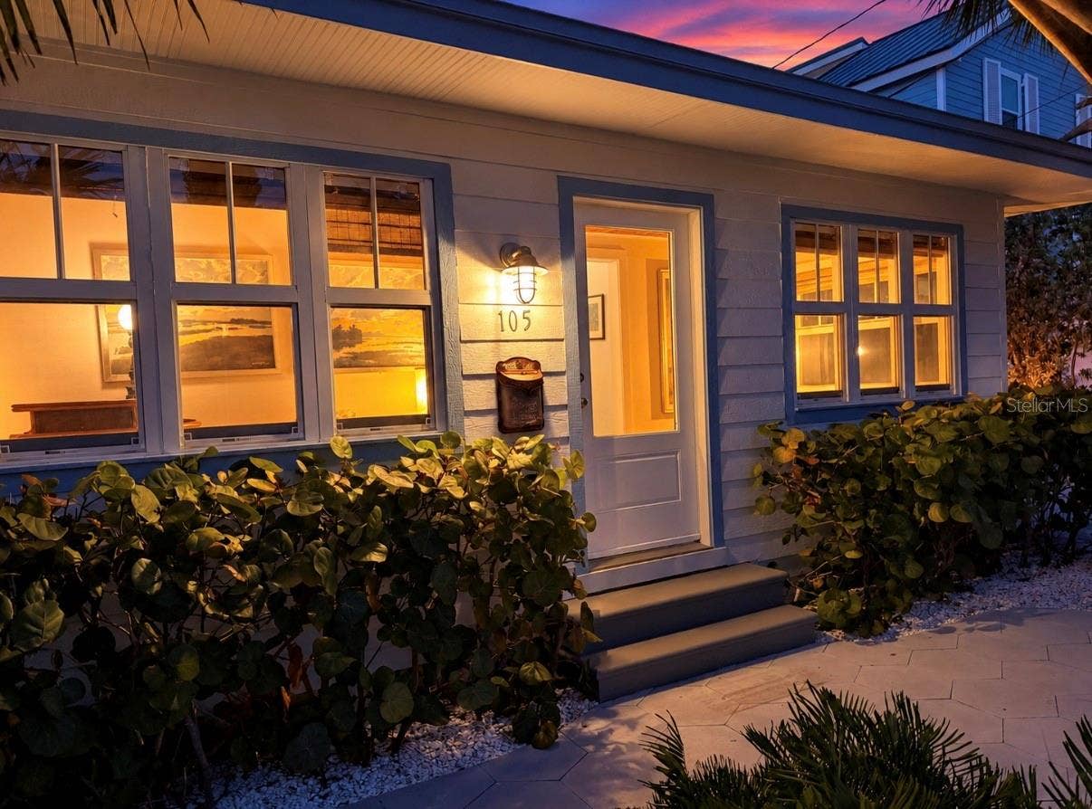 105 6TH AVENUE, St Pete Beach, FL 33706 105 6TH AVENUE, St Pete Beach, FL 33706
