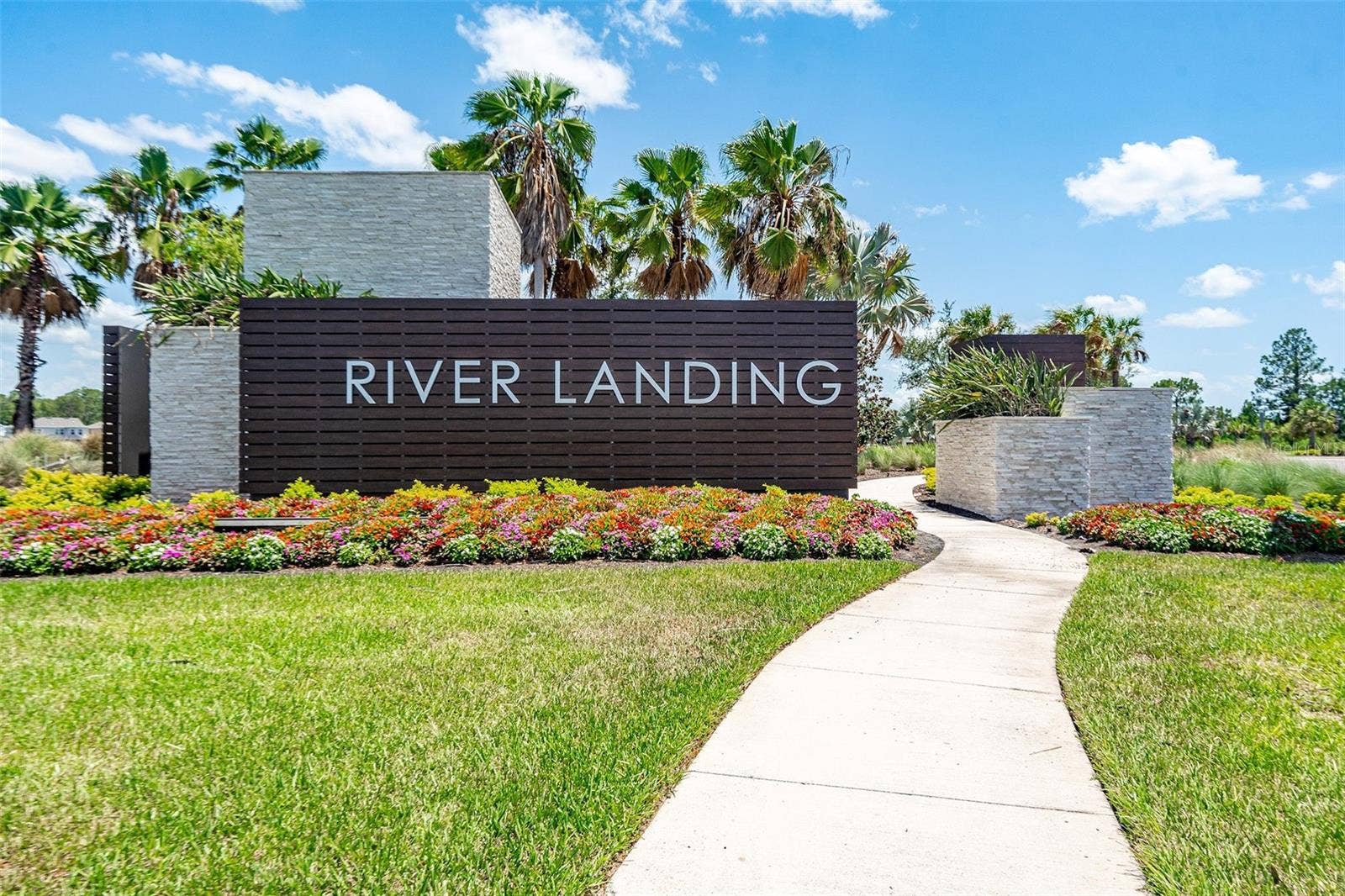 1628 LONGLINER LOOP, Wesley Chapel, FL 33543