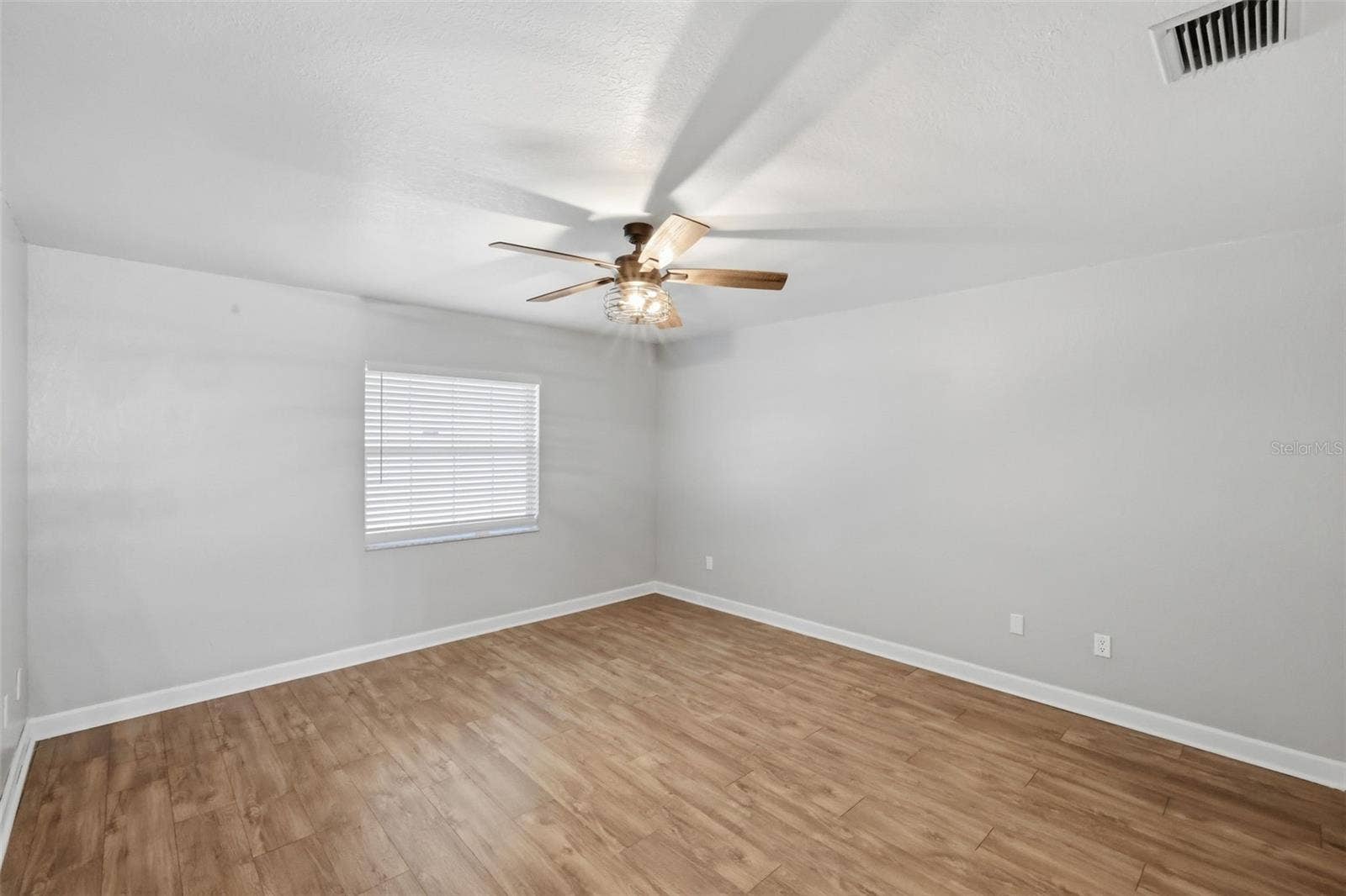 11711 MESSLER ROAD, Gibsonton, FL 33534