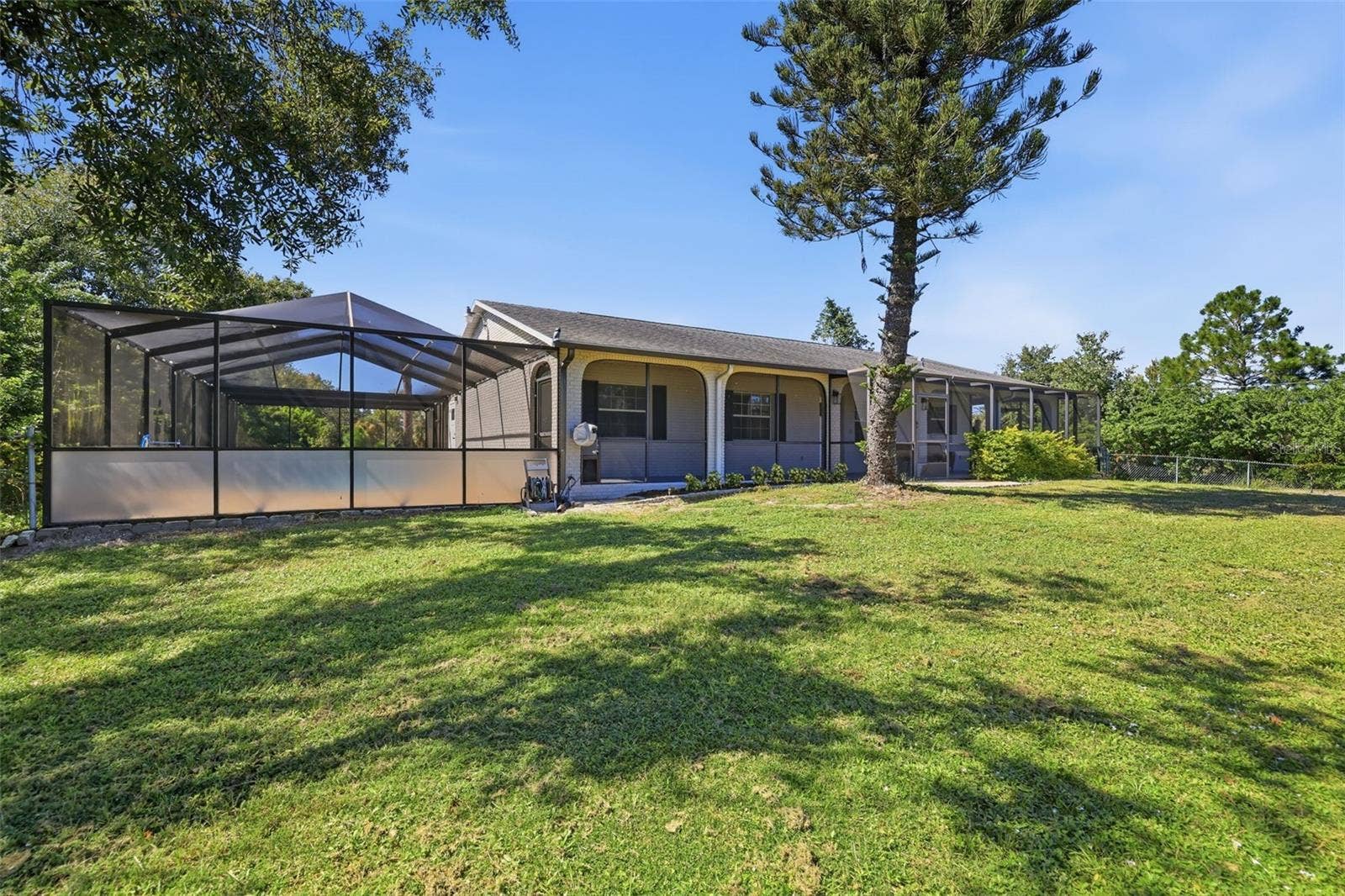 11711 MESSLER ROAD, Gibsonton, FL 33534