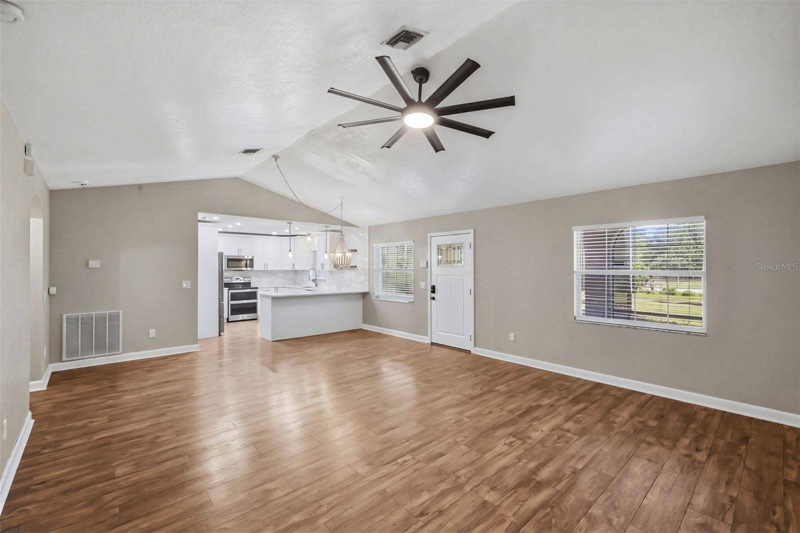 11711 MESSLER ROAD, Gibsonton, FL 33534