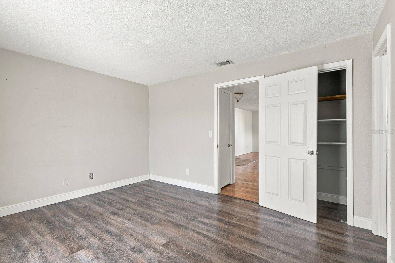610 INDIAN ROCKS ROAD N, #299, Belleair Bluffs, FL 33770 610 INDIAN ROCKS ROAD N, #299, Belleair Bluffs, FL 33770