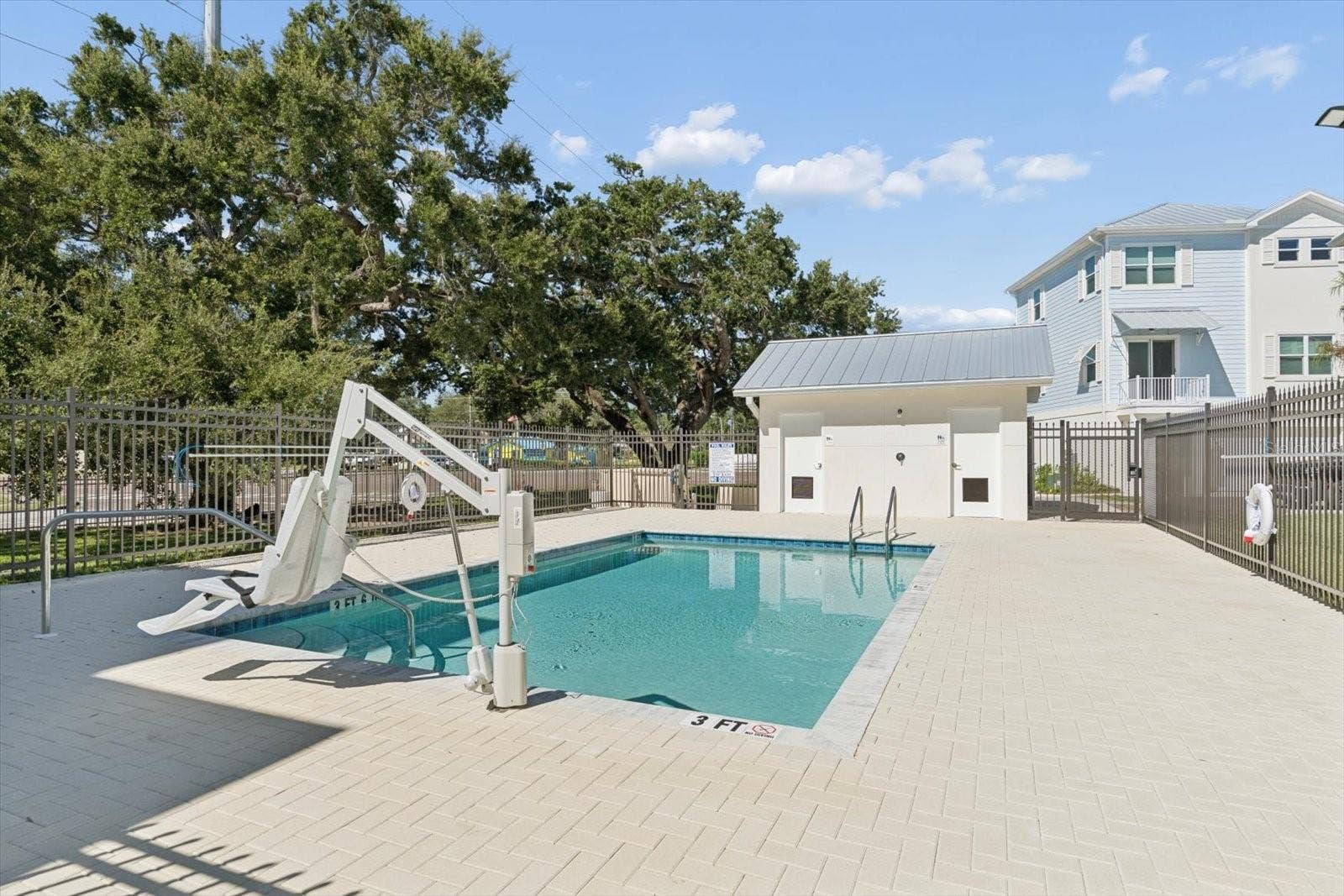 819 OAK BEND LANE, Dunedin, FL 34698 819 OAK BEND LANE, Dunedin, FL 34698