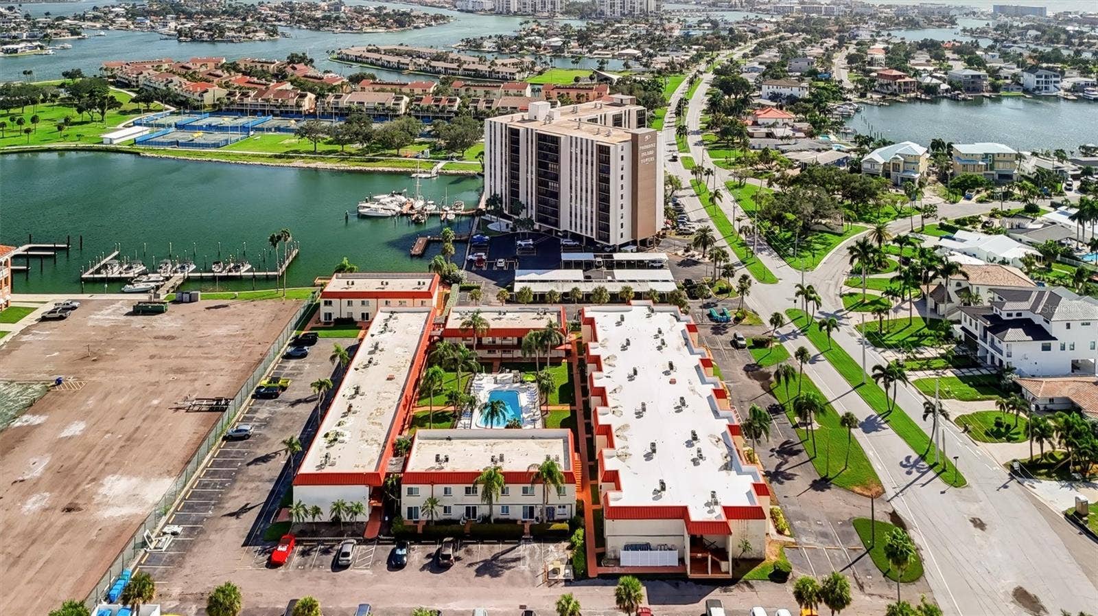 10365 PARADISE BOULEVARD, #5, Treasure Island, FL 33706 10365 PARADISE BOULEVARD, #5, Treasure Island, FL 33706