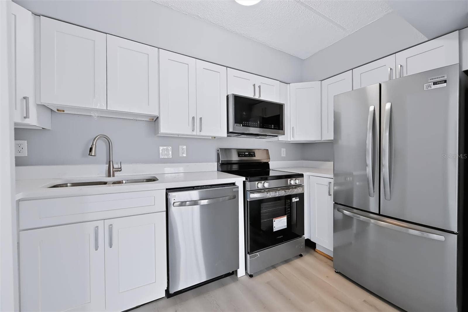 10365 PARADISE BOULEVARD, #5, Treasure Island, FL 33706 10365 PARADISE BOULEVARD, #5, Treasure Island, FL 33706