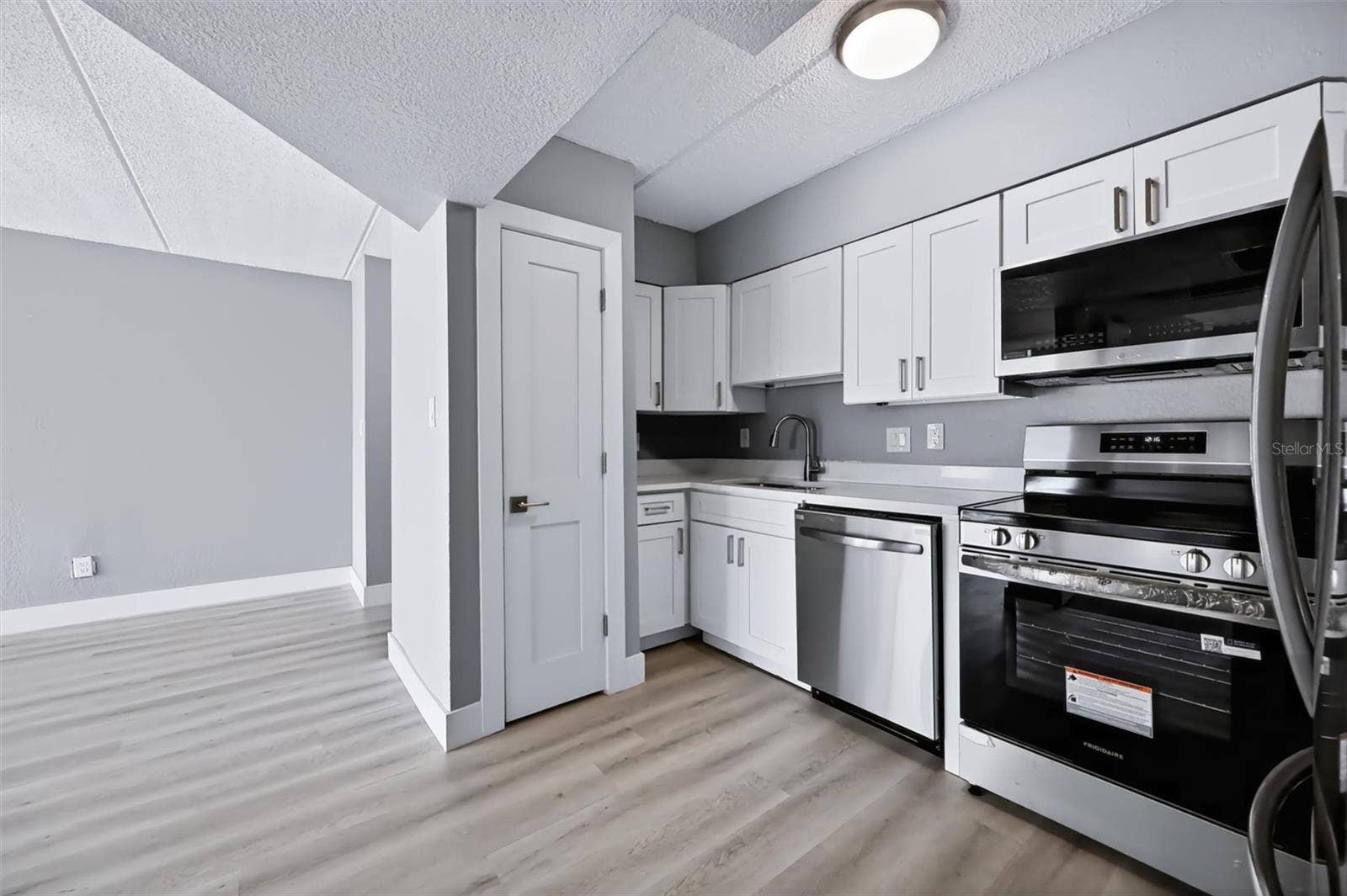 10365 PARADISE BOULEVARD, #5, Treasure Island, FL 33706 10365 PARADISE BOULEVARD, #5, Treasure Island, FL 33706