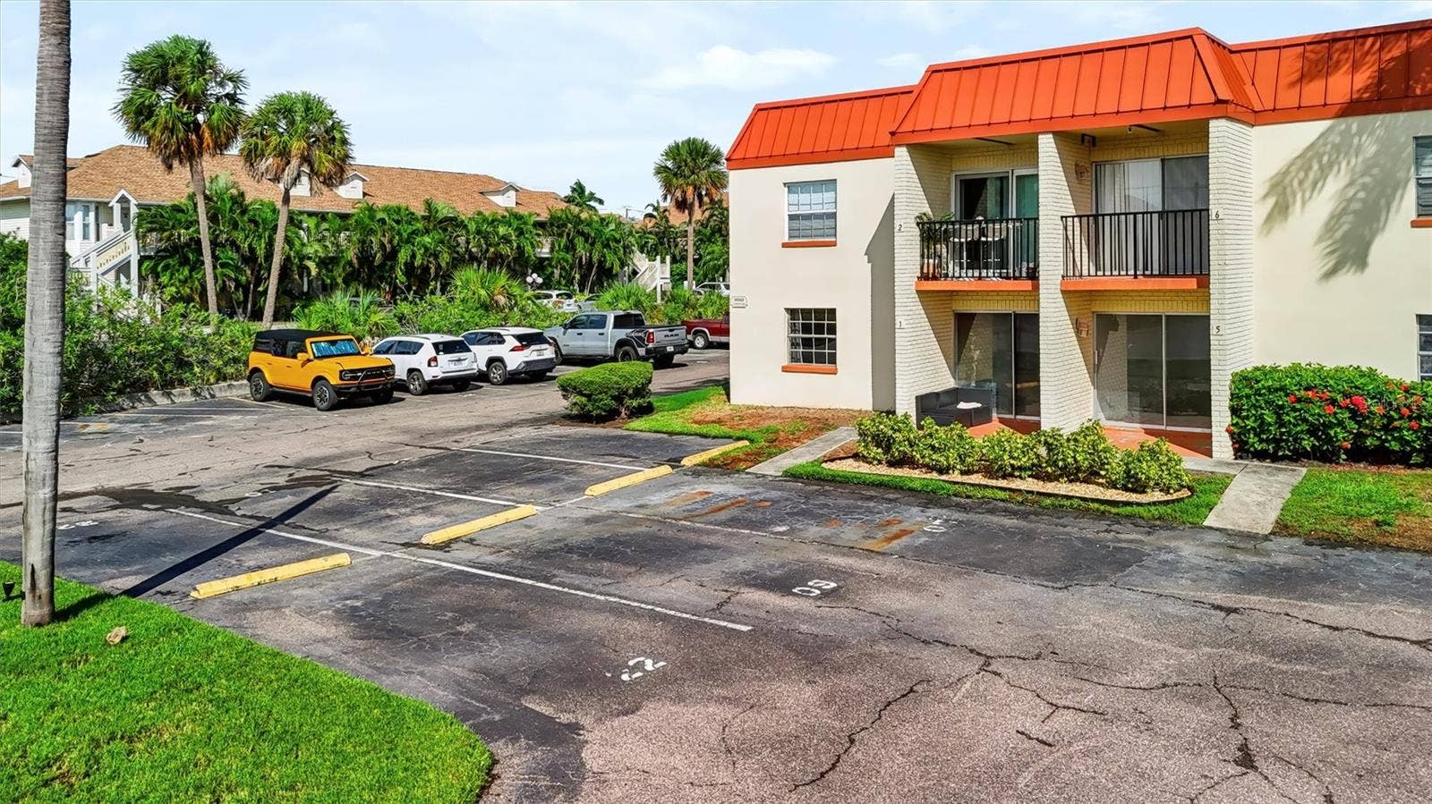 10365 PARADISE BOULEVARD, #5, Treasure Island, FL 33706 10365 PARADISE BOULEVARD, #5, Treasure Island, FL 33706