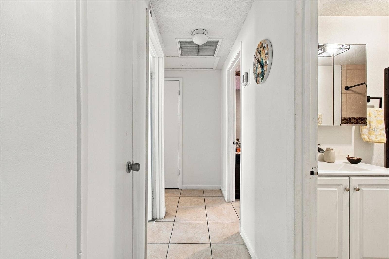 10118 WHEATLEY HILLS COURT, Tampa, FL 33615 10118 WHEATLEY HILLS COURT, Tampa, FL 33615