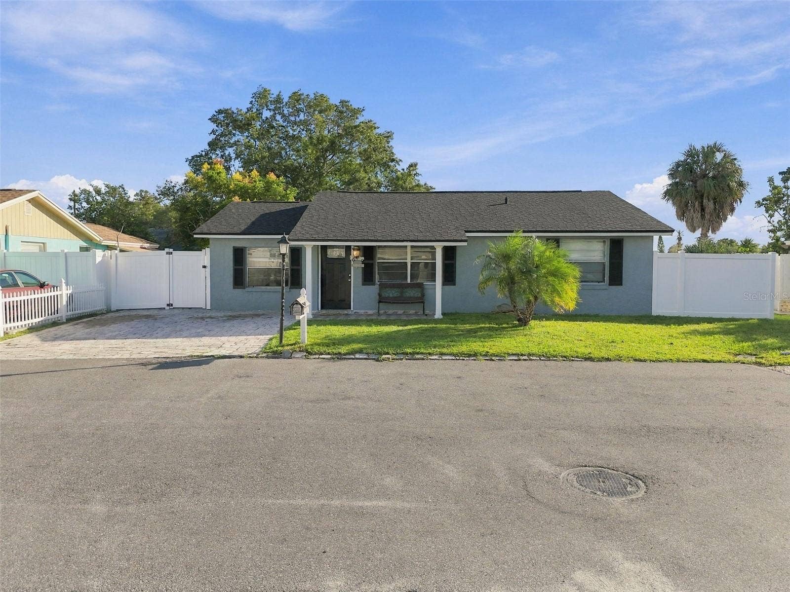 10118 WHEATLEY HILLS COURT, Tampa, FL 33615 10118 WHEATLEY HILLS COURT, Tampa, FL 33615