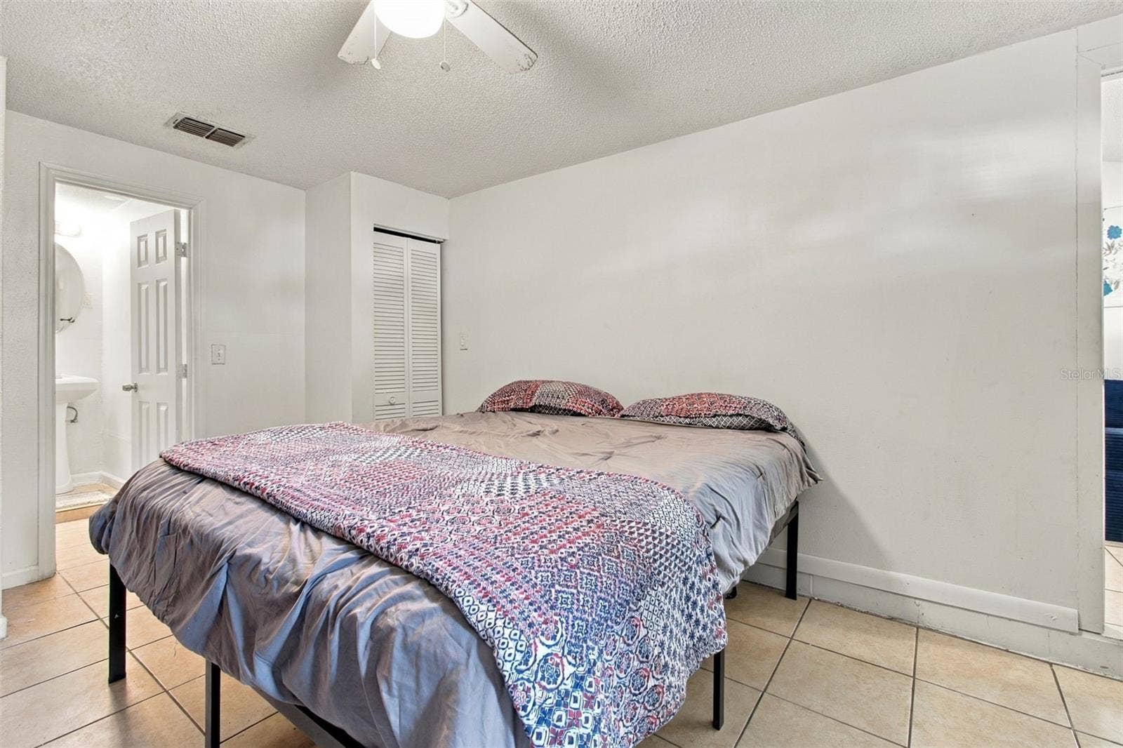 10118 WHEATLEY HILLS COURT, Tampa, FL 33615 10118 WHEATLEY HILLS COURT, Tampa, FL 33615