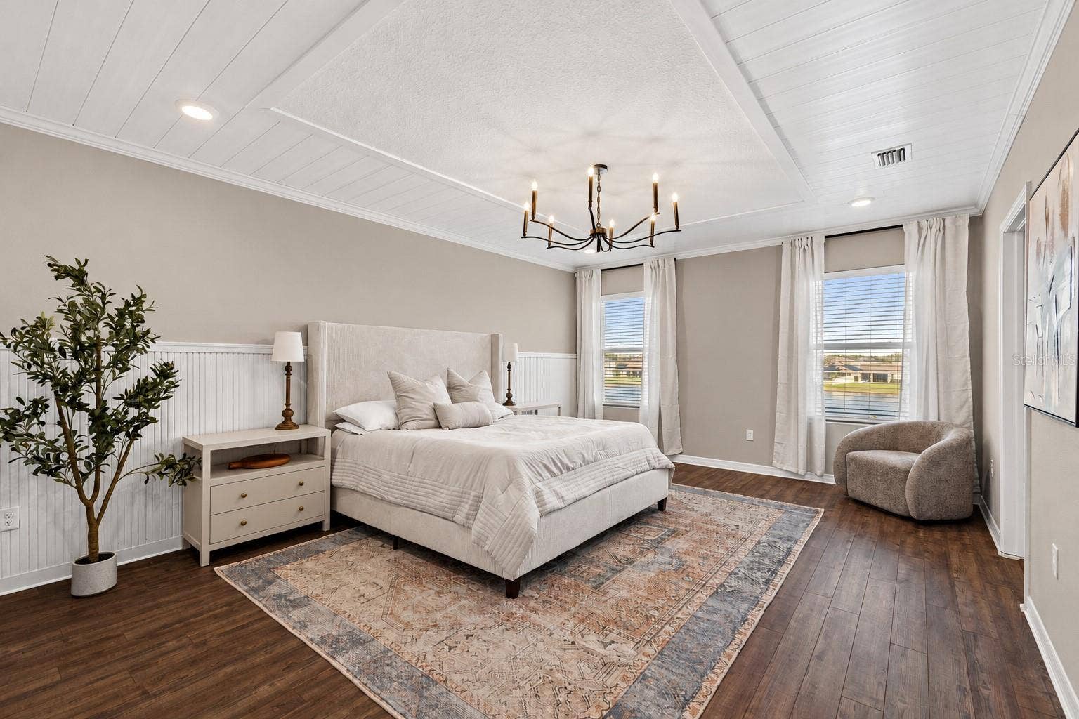 Primary bedroom feature ceiling - 5126 Jackel Chase Dr, Wimauma